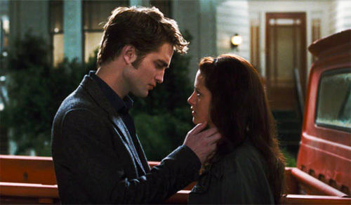 new-moon-edward-staring - TWwilight New Moon