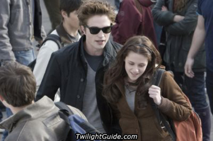 bella-edward-crowd