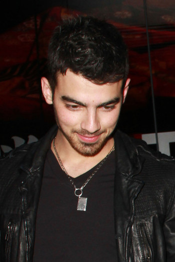 Joe+Jonas+Celebs+at+Katsuya+gq4x8HmciDRl