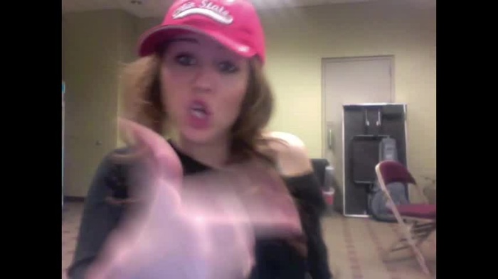 Miley Says Goodbye to Twitter 156