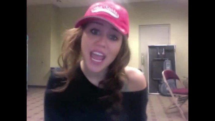 Miley Says Goodbye to Twitter 172