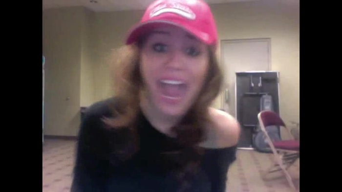 Miley Says Goodbye to Twitter 173