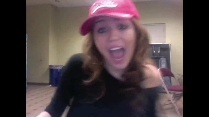 Miley Says Goodbye to Twitter 174