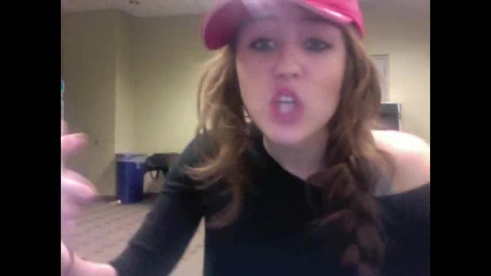 Miley Says Goodbye to Twitter 176