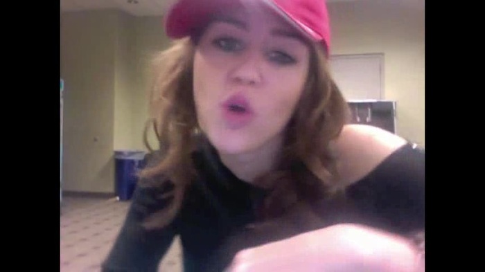 Miley Says Goodbye to Twitter 178