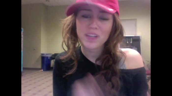 Miley Says Goodbye to Twitter 204