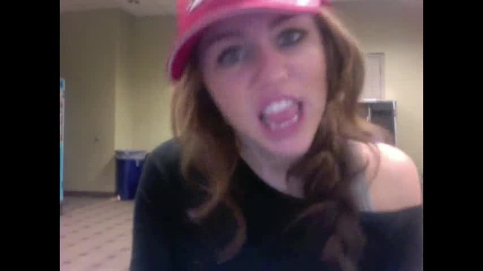 Miley Says Goodbye to Twitter 208