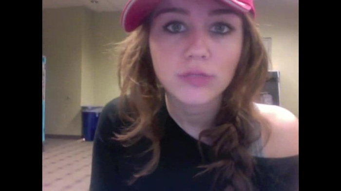 Miley Says Goodbye to Twitter 215