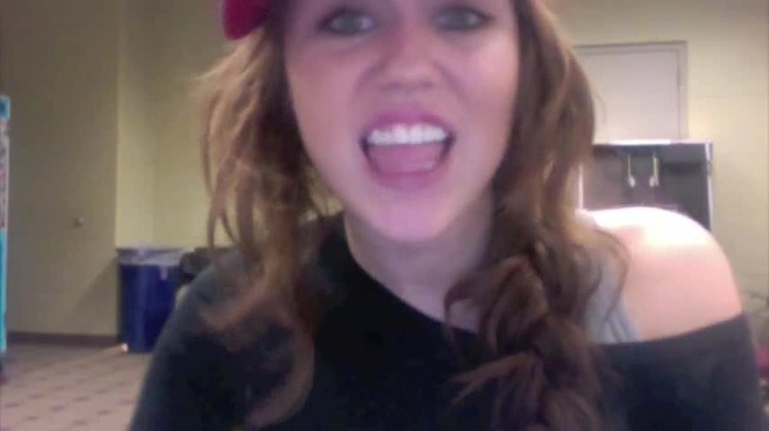 Miley Says Goodbye to Twitter 246