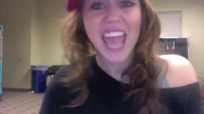 Miley Says Goodbye to Twitter 247