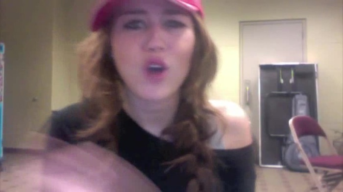Miley Says Goodbye to Twitter 257
