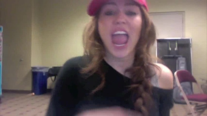Miley Says Goodbye to Twitter 266