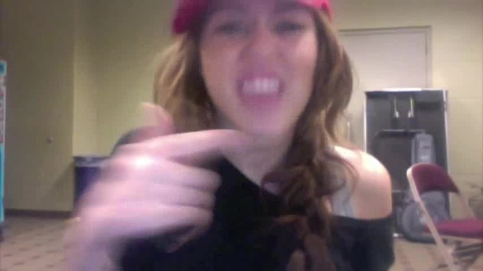 Miley Says Goodbye to Twitter 269
