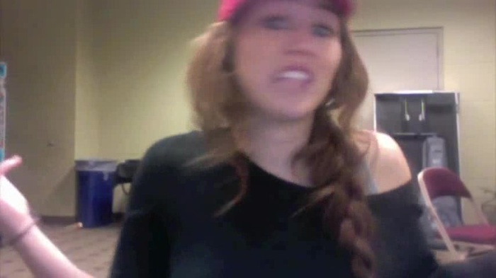 Miley Says Goodbye to Twitter 287