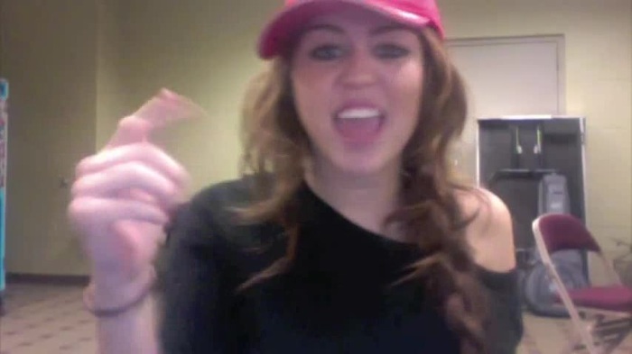Miley Says Goodbye to Twitter 296