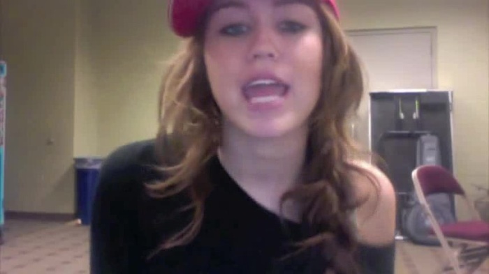 Miley Says Goodbye to Twitter 298