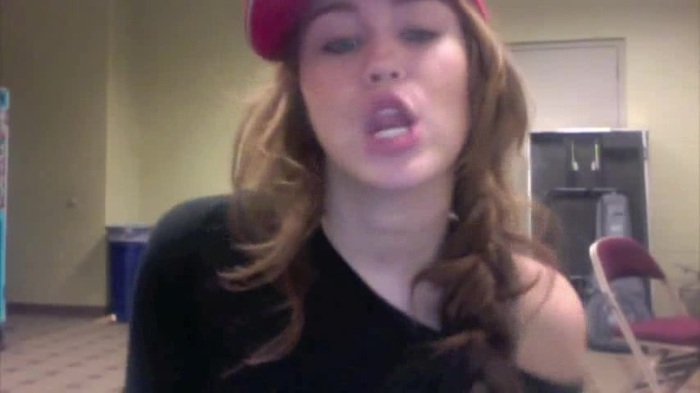Miley Says Goodbye to Twitter 299