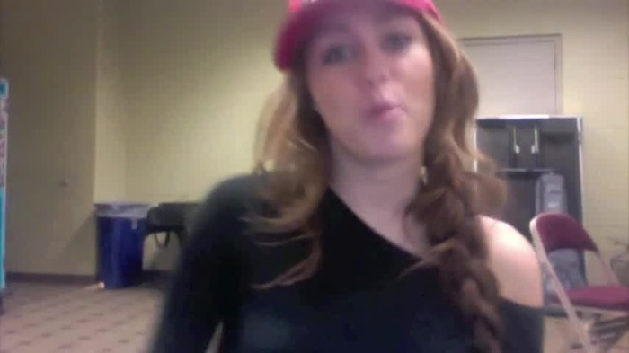 Miley Says Goodbye to Twitter 334