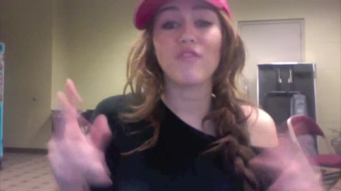 Miley Says Goodbye to Twitter 347