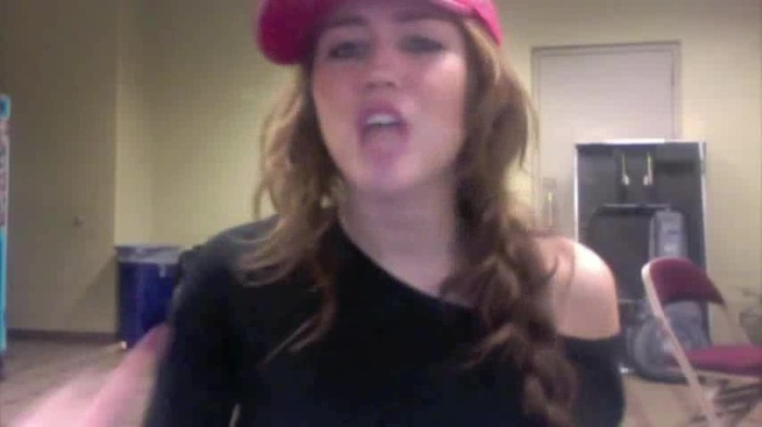 Miley Says Goodbye to Twitter 358
