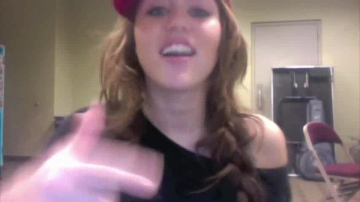 Miley Says Goodbye to Twitter 444