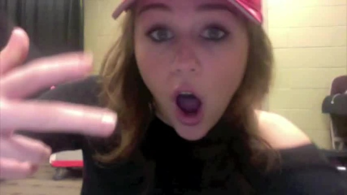 Miley Says Goodbye to Twitter 461