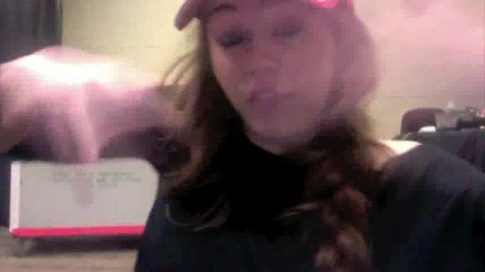 Miley Says Goodbye to Twitter 482