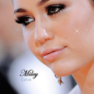 27277084_ZMKGUJLXJ - Miley 2