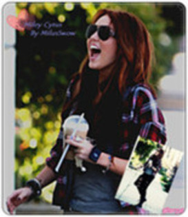 31853039_ZXZMZTHPK - Miley 2