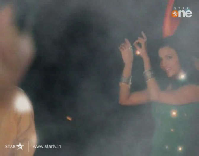 shlipa123 - INTALNIREA INIMILOR-DILLMILL GAYYE