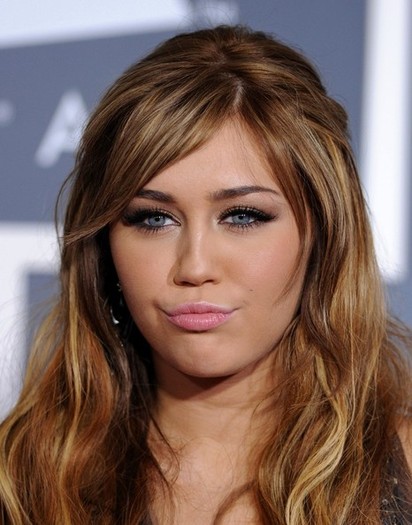 Miley+Cyrus+53rd+Annual+GRAMMY+Awards+nubsWlvIpy0l - Miley Cyrus