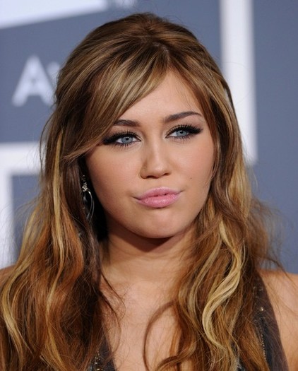 Miley+Cyrus+53rd+Annual+GRAMMY+Awards+V5oro8ZITtEl - Miley Cyrus