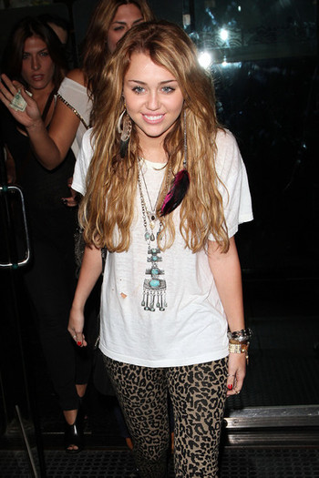 Miley+Cyrus+Pendant+Necklaces+Sterling+Pendant+_Eros7dUVjil - Miley Cyrus