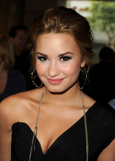 Demi+Lovato+Hoop+Earrings+Sterling+Hoops+hogeeYdJ0MYl - Demi Lovato