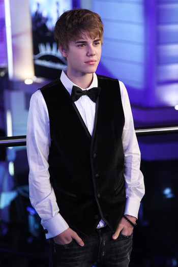 Justin+Bieber+Outerwear+Vest+CQKIiuesYDcl - Justin Bieber