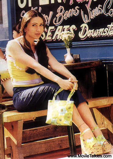 karismakapoor-2b-1_1186925487