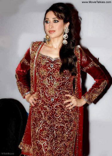 karismakapoor-12b-1_1221828398