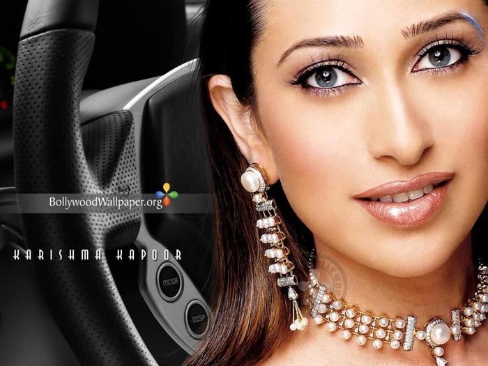 karisma-kapoor-wallpapers-005_1024x768 - karisma kapoor