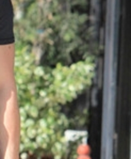 Joe+Jonas+Joe+Jonas+Out+Shopping+American+bqlESAjQx35l_006