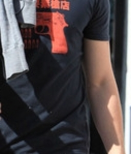 Joe+Jonas+Joe+Jonas+Out+Shopping+American+H2h8c4y2tBhl_005 - puzlle