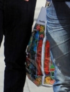 Joe+Jonas+Joe+Jonas+Out+Shopping+American+jLXfofd7Anel_007