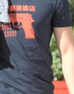 Joe+Jonas+Joe+Jonas+Out+Shopping+American+mlL3YgqpWVUl_005