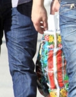 Joe+Jonas+Joe+Jonas+Out+Shopping+American+mlL3YgqpWVUl_007