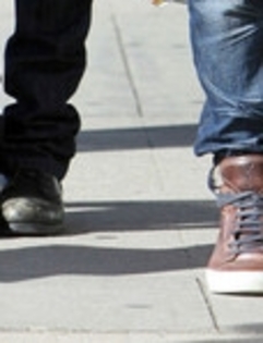 Joe+Jonas+Joe+Jonas+Out+Shopping+American+SKL8XSsLiKEl_010