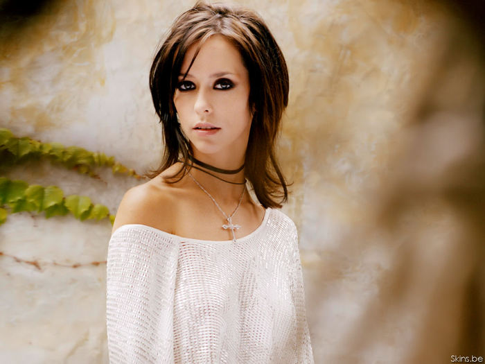 jennifer-love-hewitt-1024x768-29012