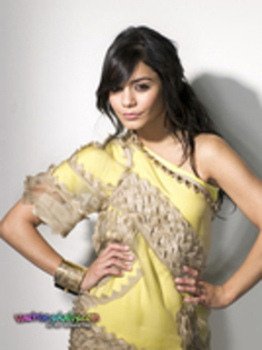 12544739_KNCGUNYNK - vanessa hudgens