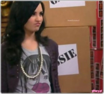 32736195_WUFNGCMEF - demi lovato