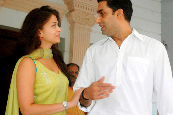 18402322_UQHFAOHNP - Aishwarya Rai