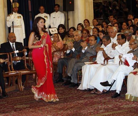 18402555_DDYMUAFGU - Aishwarya Rai