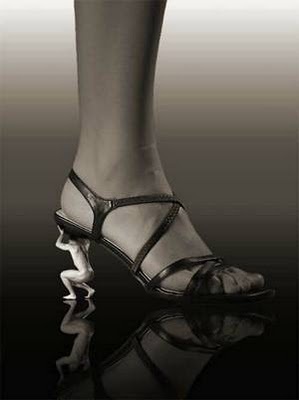 funny-shoe-resize